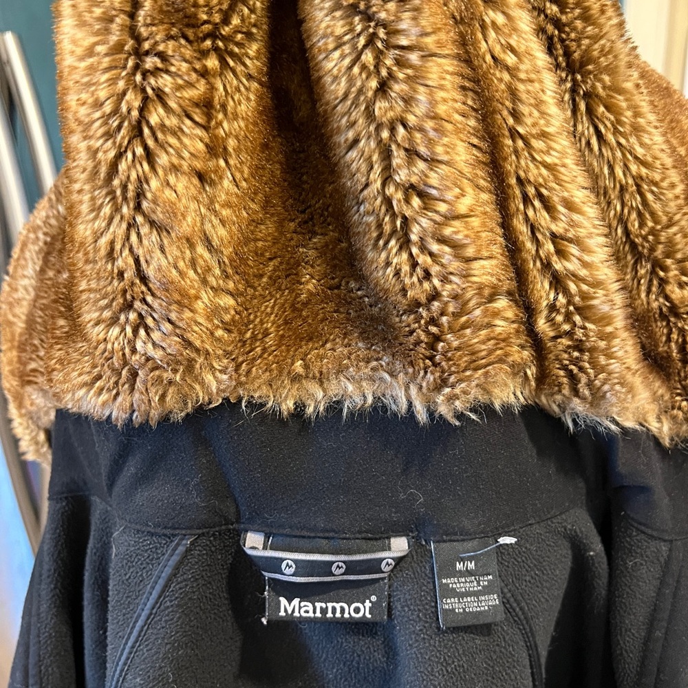Marmot Soft Shell Furlong Jacket Fur Hood size medium black, fur chestnut brown - Picture 9 of 15